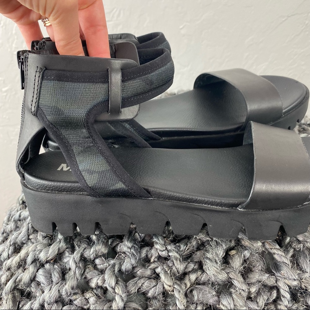 MIA Violla black/camo vegan leather platform sandal sz 7.5 - Picture 6 of 10